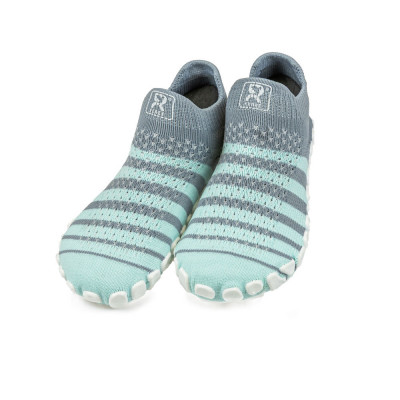 Juniorské ponožkoboty - měkké, teplé a bezpečné pro chůzi