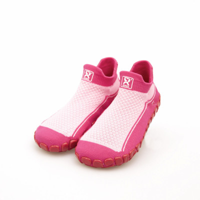 Juniorské ponožkoboty - měkké, teplé a bezpečné pro vaši chůzi